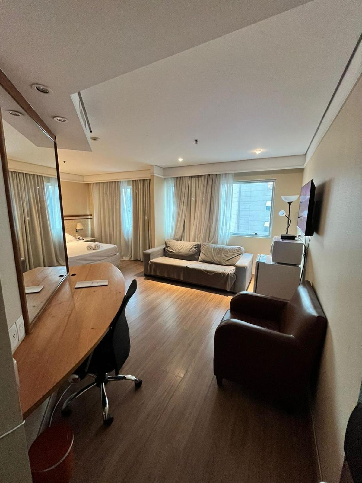 Vila Olimpia Em Hotel 4 Estrelas, Sao Paulo